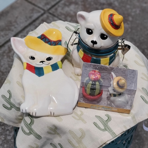 Boston Warehouse Chihuahua Dog Kitchen decor - Picture 16 of 17